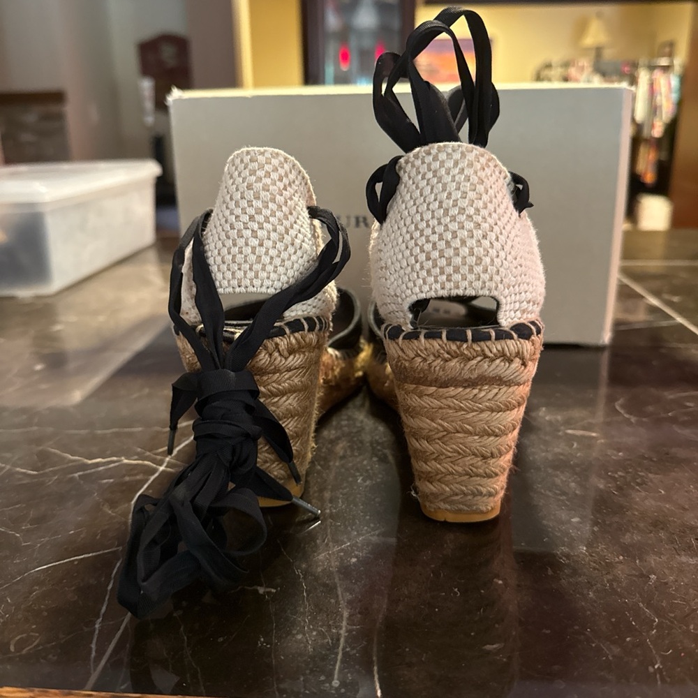 EUC VINTAGE Burberry size 39 nova check woven sandals that strap up the leg - Picture 4 of 8